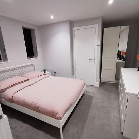 4 Sleeps And Travel Cot- Close To Beach And Restaurants Bournemouth Exterior photo